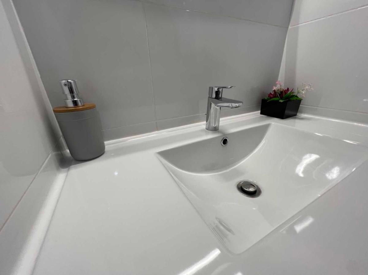 New Camp Nou Apartment/Diret Airport,Beautiful L'Hospitalet de Llobregat Dış mekan fotoğraf